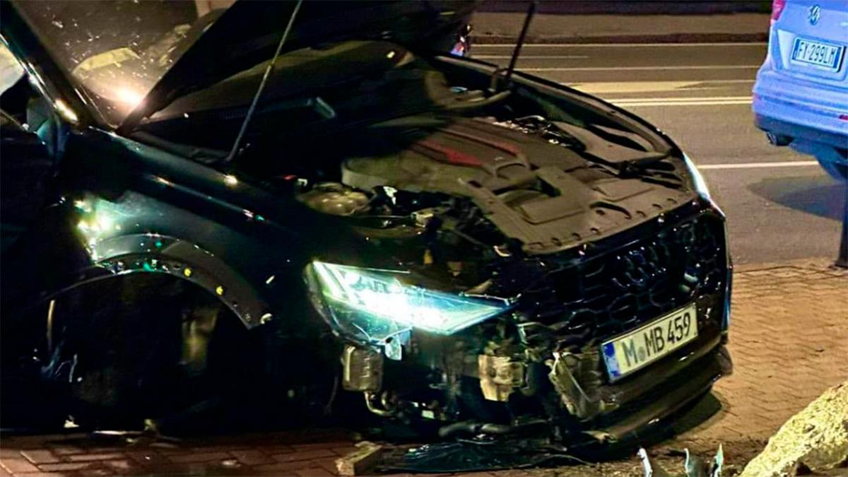 ¡Balotelli se estrella con su coche y se niega a hacer el control de alcoholemia!