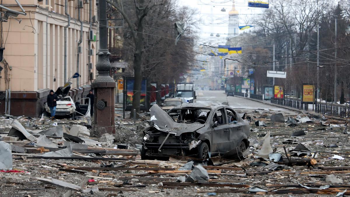 Daños causados por los bombardeos de Rusia sobre Járkov.