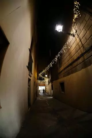 Barcelona mantendrá luces decorativas en calles del centro durante todo el invierno para reforzar la seguridad