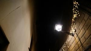 Una calle estrecha del Gòtic en Barcelona