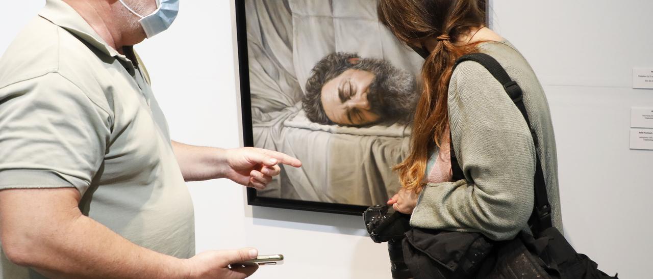 Autorretrato del artista valenciano en la Sala Parpalló.