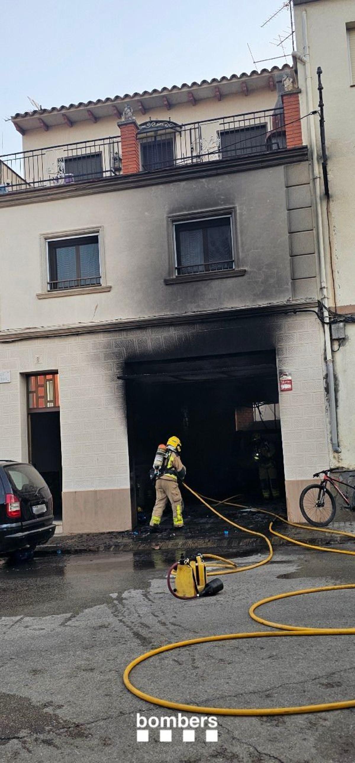 Incendi en un garatge, a Sant Joan de Vilatorrada