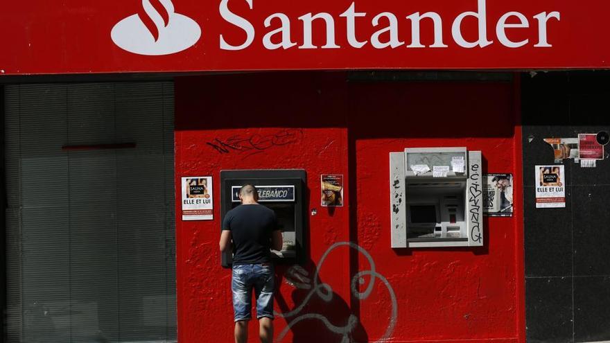 Una oficina del Banc Santander