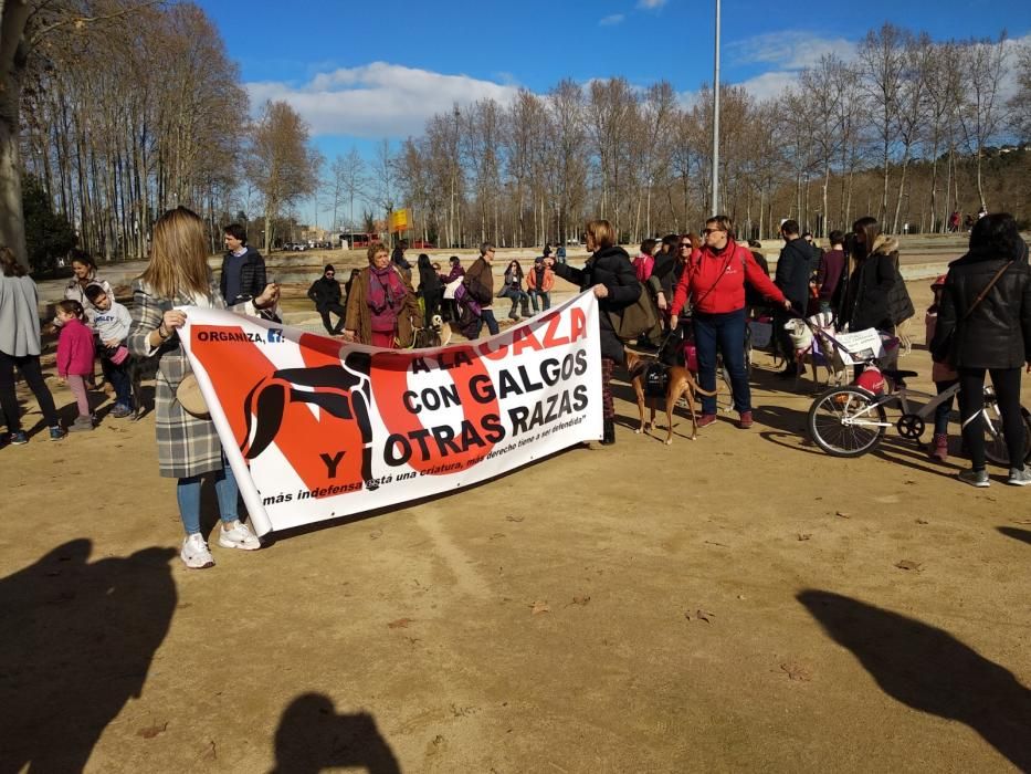 Manifestació contra la caça a Girona