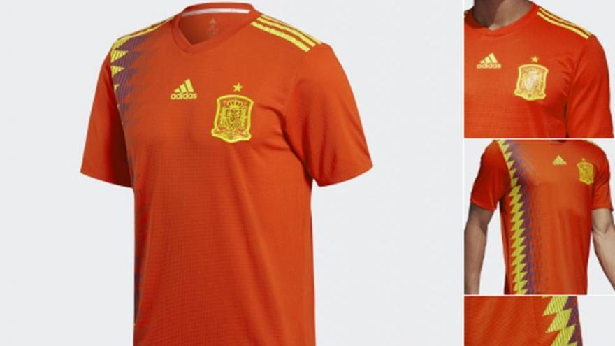 España ya tiene camiseta oficial para el Mundial de Rusia - El Periódico  Extremadura