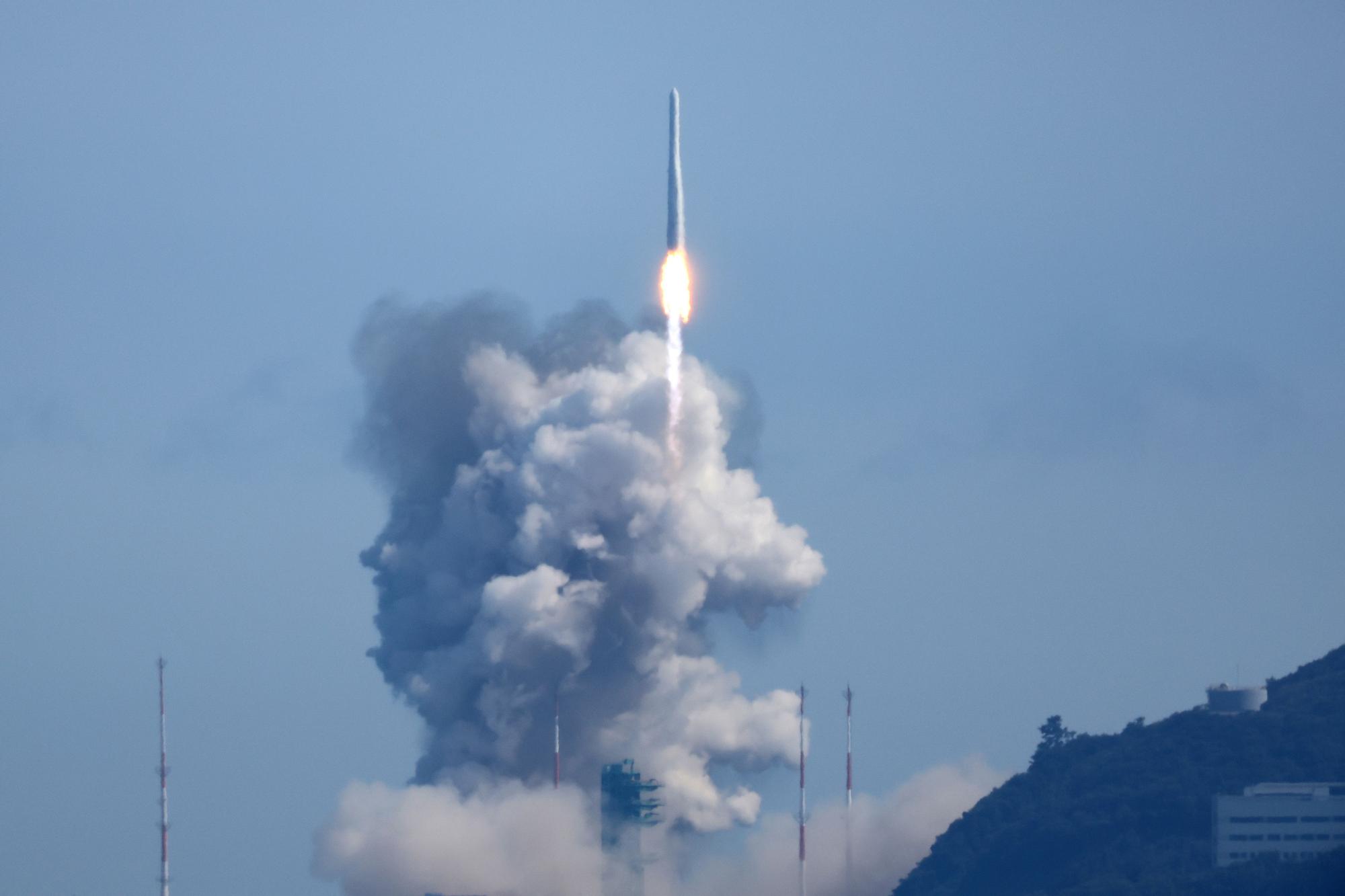 Lanzamiento del cohete Nuri en Corea del Sur.