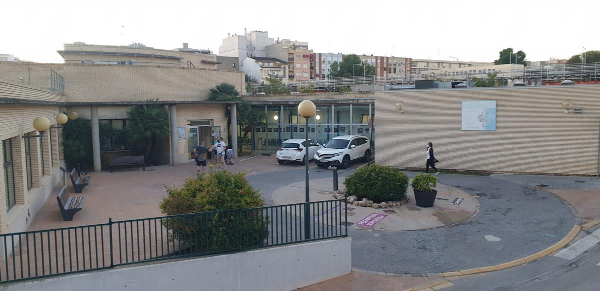 Sanidad mejora la atención sanitaria con la incorporación de un médico más en el centro de salud de Riba-roja