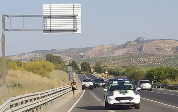 La Guardia Civil aporta seguridad y vigilancia al reto solidario &#039;1000 kilómetros por la Sonrisa Infantil&#039;.