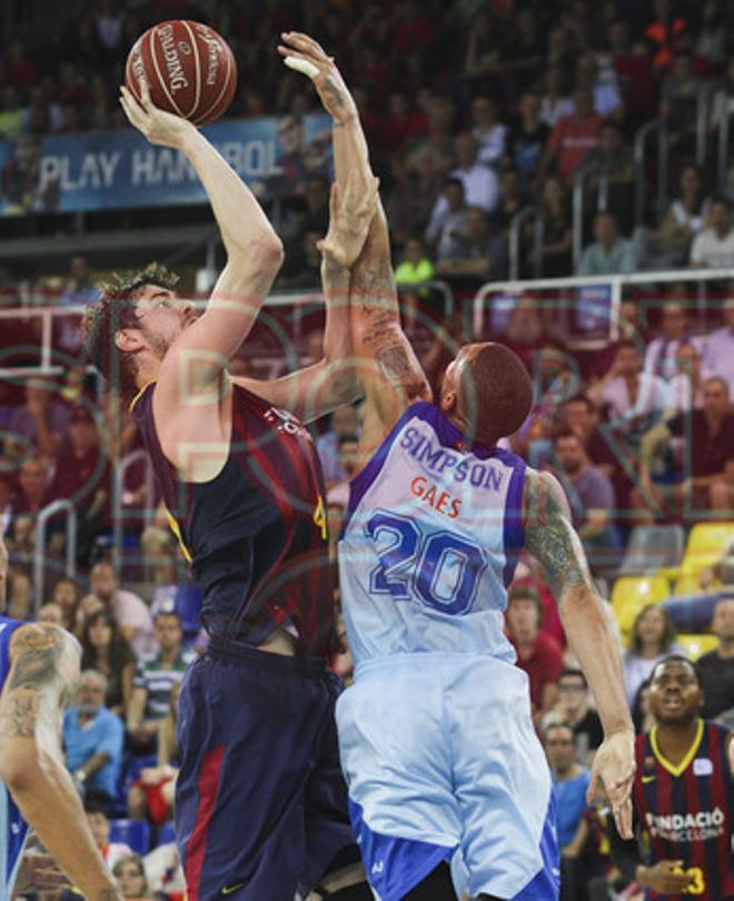 FC Barcelona, 76 - Estudiantes, 62