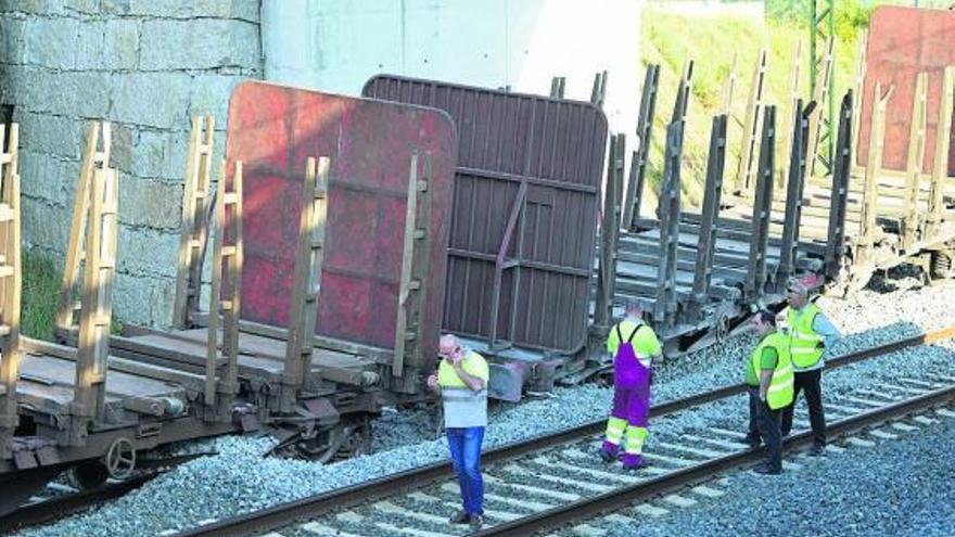 Un tren de mercancías descarrila en Pontevedra sin causar heridos