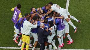 Francia celebra el gol de Dembélé contra Marruecos.