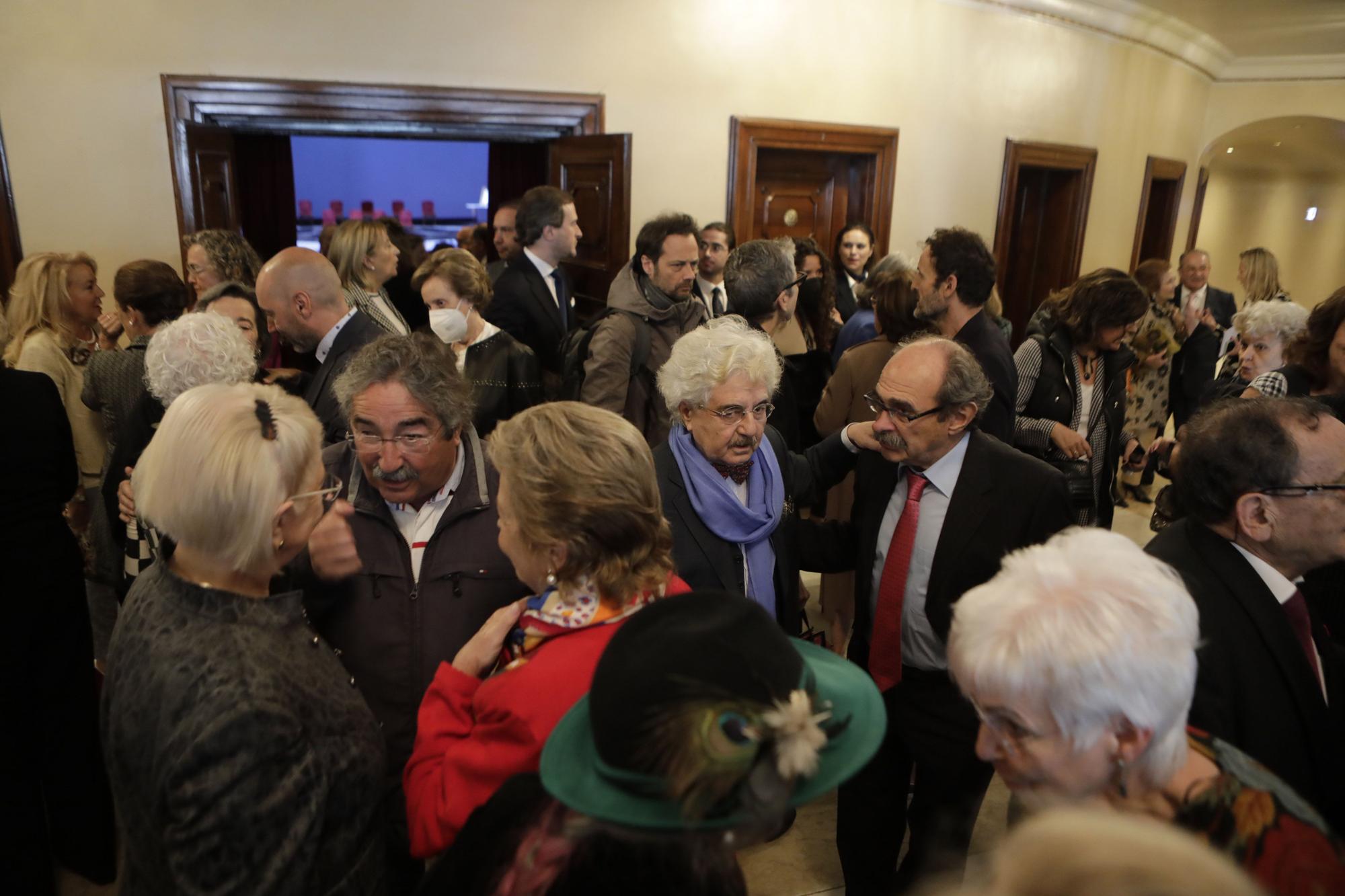 Entrega de la Medalla de Oro de la ciudad a la Fundación Ópera de Oviedo