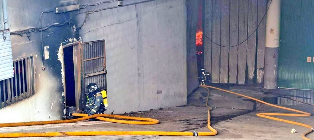 Incendio en naves de Santa Cruz de Tenerife