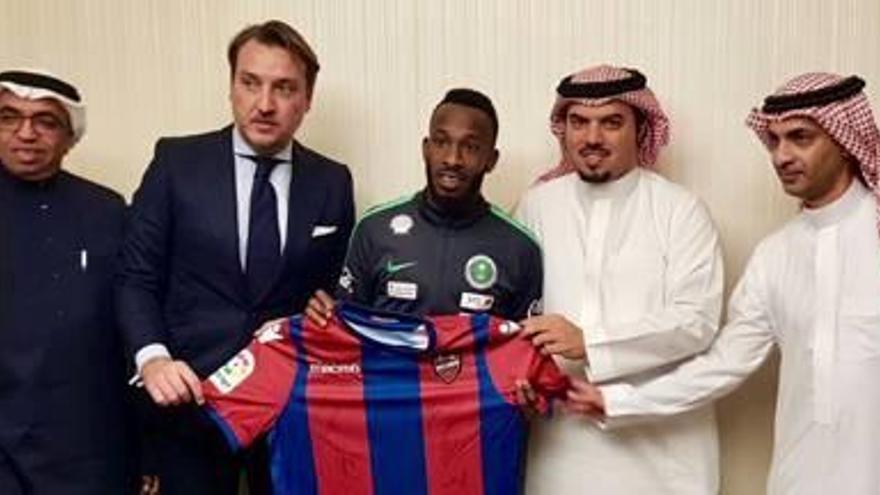 Al-Muwallad se incorporará a la disciplina del Levante UD en los próximos días.