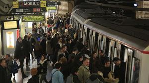 Vaga de metro a Barcelona, el 22 de febrer, coincidint amb la inauguració del Mobile World Congress.