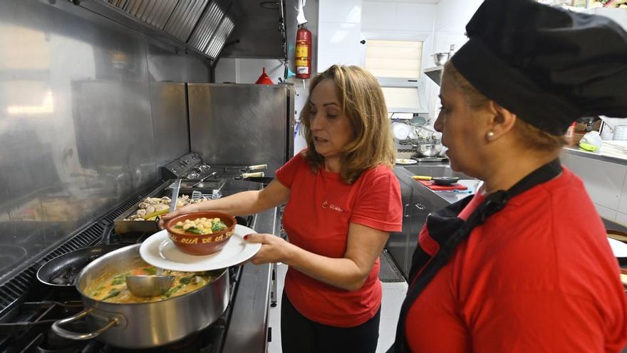 En el Caldero Rojo lo tienen todo preparado para servir los menús de las jornadas de olla de la Plana de Vila-real.