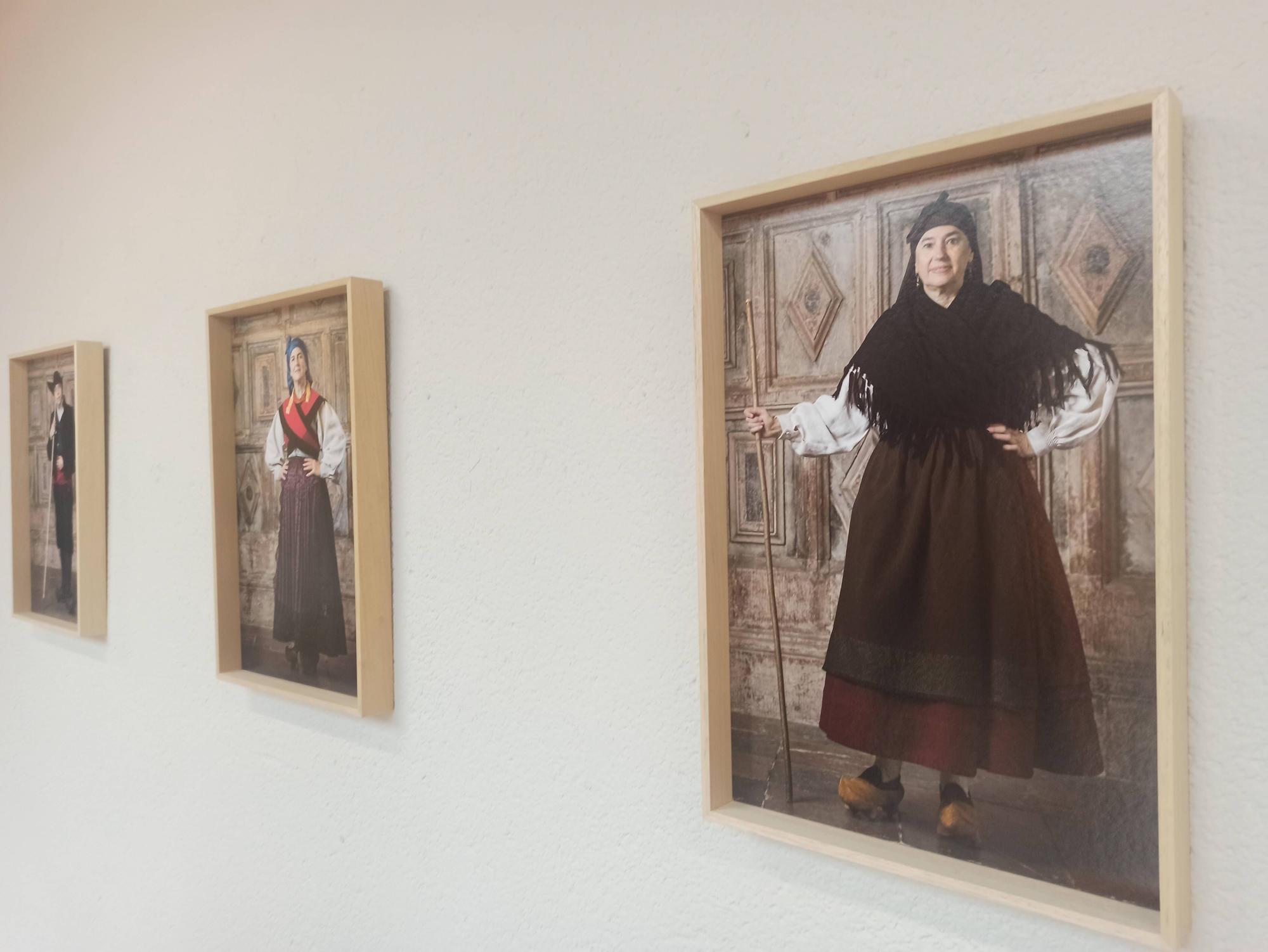 EN IMÁGENES | Así es la exposición "El vistir" sobre el traje tradicional asturiano