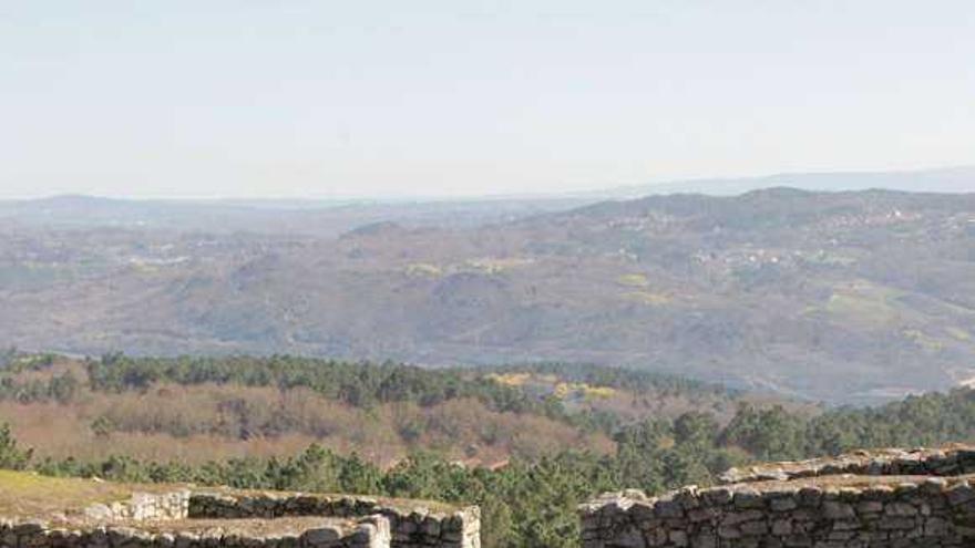 Vista del castro de San Cibrán de Lás. // J. Regal