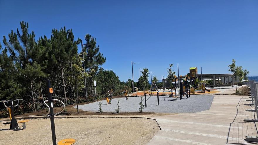 El complejo de ocio y polideportivo de As Bizocas toma forma