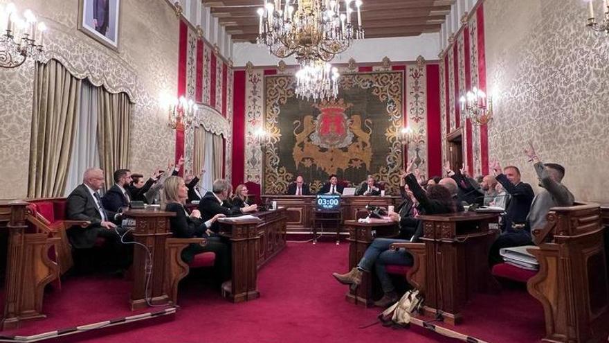 Momento de Cs votando con la izquierda en contra del transfuguismo