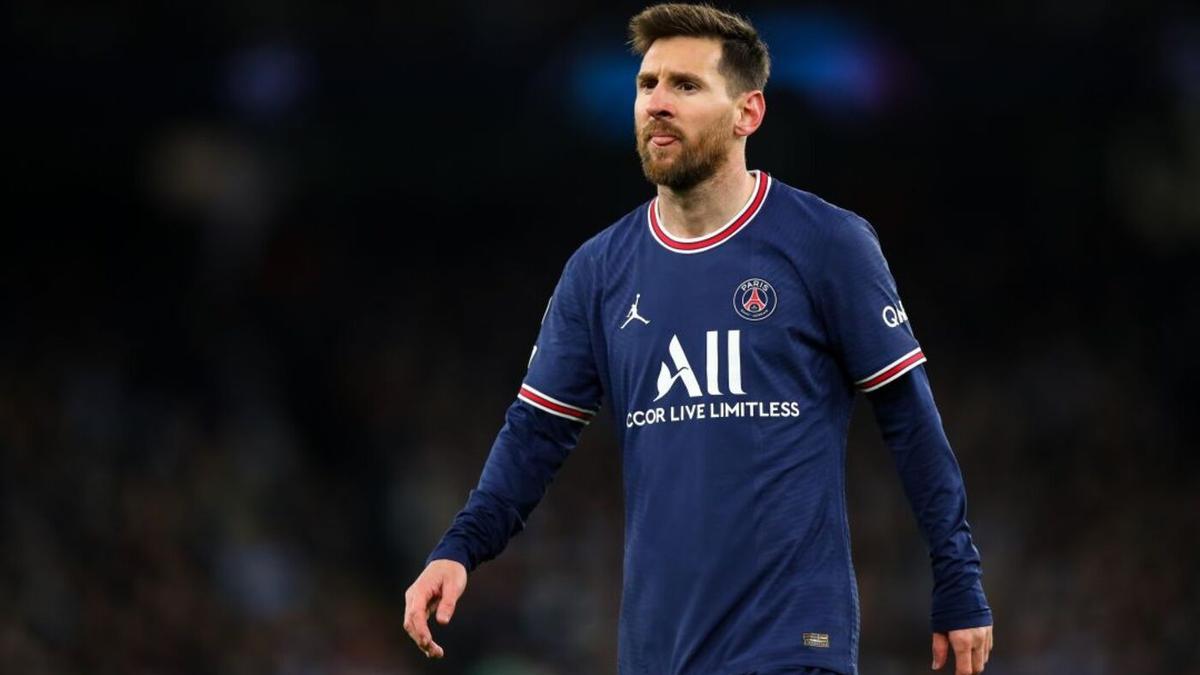 Leo Messi con la camiseta del PSG