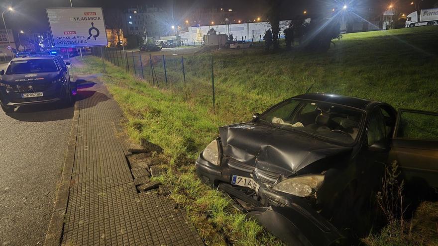 Un muerto y dos heridos en un accidente de tráfico en Vilagarcía