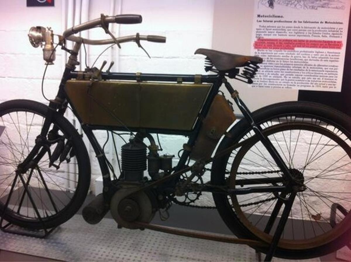 Primera motocicleta de España. Museu de la Moto. @misabelvergara