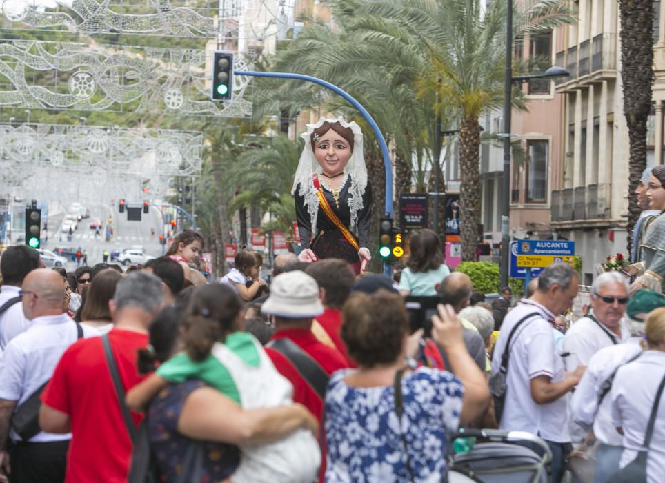 Hogueras 2018: Luceros retumba a la espera de "lo gordo".