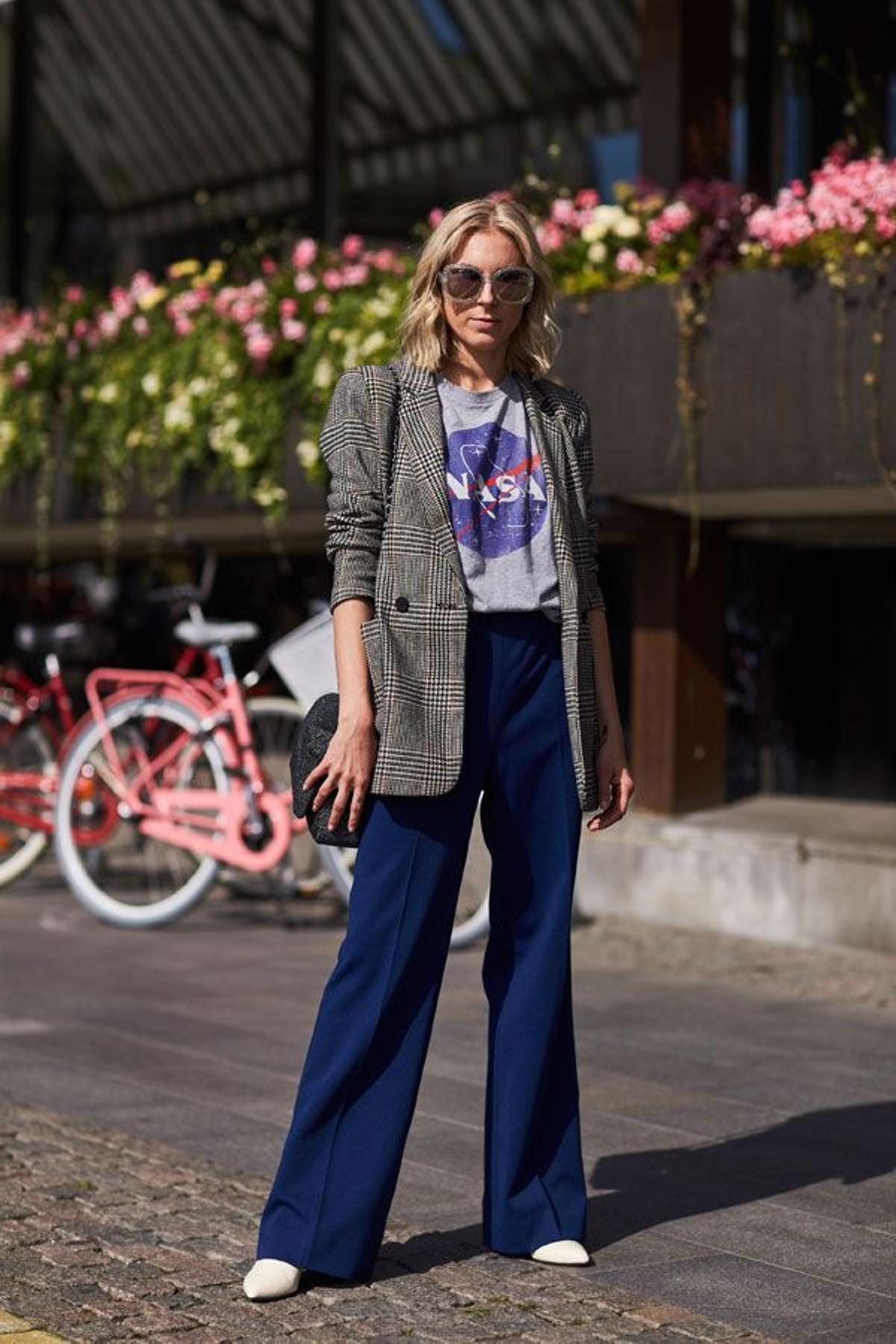 Chaqueta de cuadros con camisetas