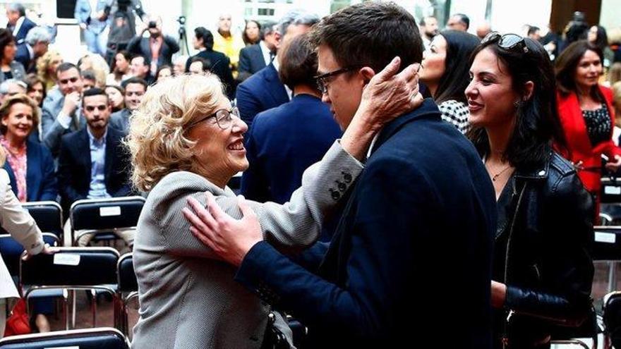 VÍDEO | Carmena hace campaña telefónica por Errejón: &quot;Soy Manuela Carmena, ¿te acuerdas?