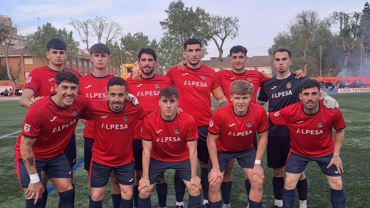 Un once inicial de la UE Tavernes en La Nostra Copa