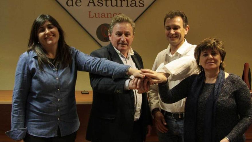 Pilar Suárez (IU-Equo), Ramón Artime (PP), Jorge Suárez (PSOE) y Conchita Artime (Foro), ayer, en Luanco.