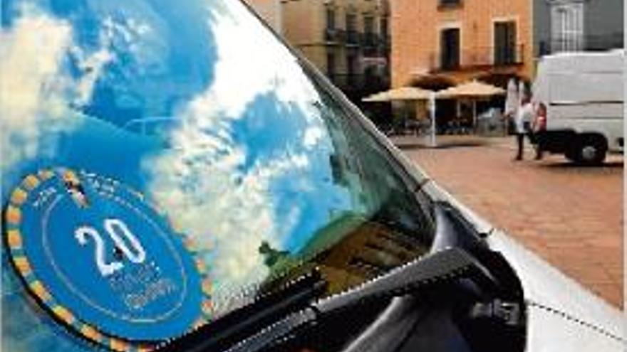 Un vehicle amb el disc que es vol implantar a Igualada