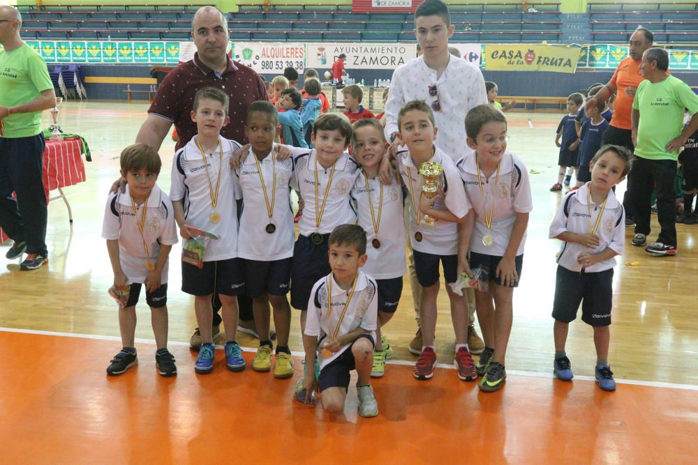 Entrega de trofeos del Torneo de La Amistad