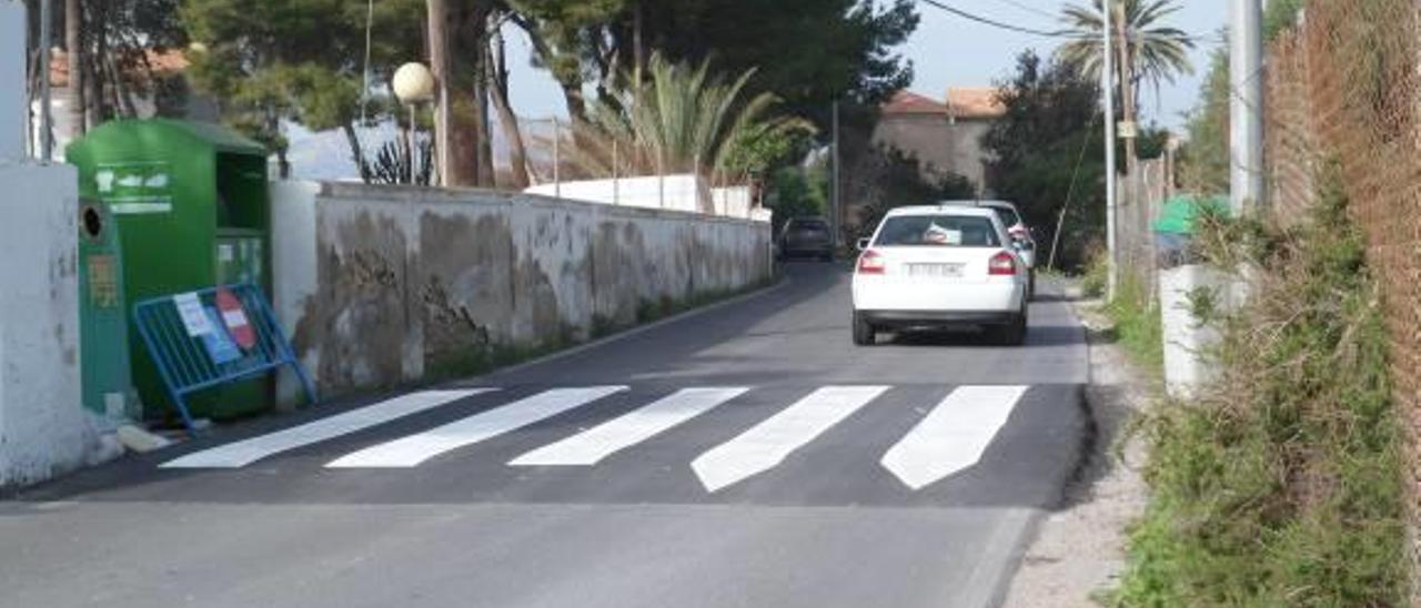 Sant Joan instala reductores de velocidad en el Camí de Marco para frenar su alta siniestralidad