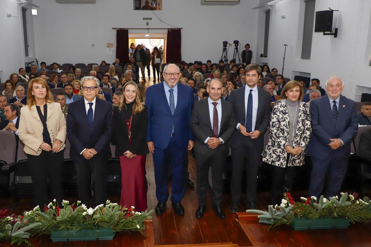 Acto de entrega del reconocimiento a la Diputación de Córdoba por la Escuela Politécnica Superior de Belmez.