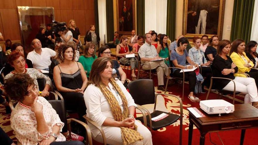 Asistentes a la presentación del proyecto educativo por la igualdad entre hombres y mujeres.