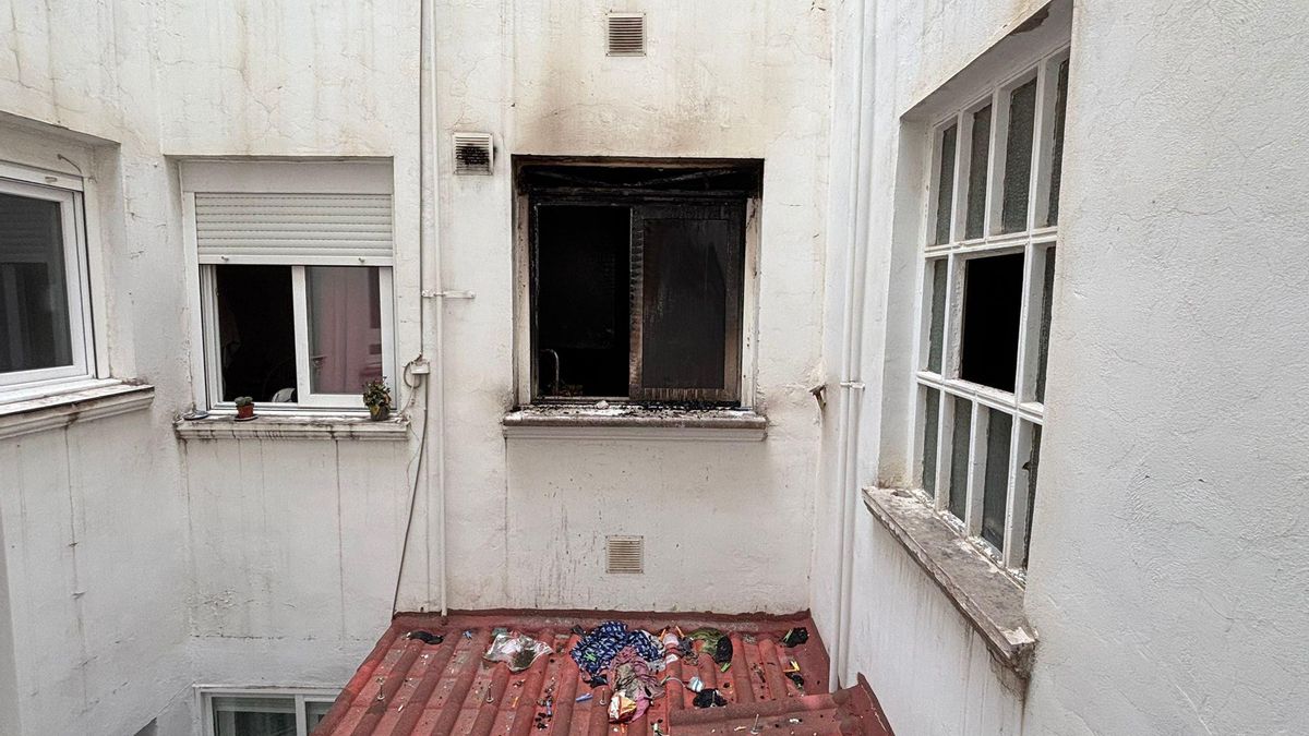 En imágenes | Herido grave un niño de 5 años en un incendio en una vivienda en Zaragoza