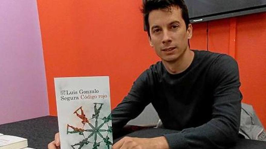Luis Gonzalo ha narrat en forma de novel·la els abusos a l&#039;exèrcit
