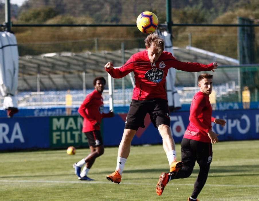 El Dépor se entrena antes de viajar a Almería