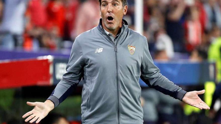 Berizzo, durante un partido de esta temporada en el Sánchez Pizjuán. // Efe