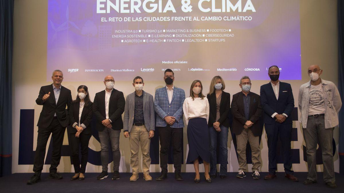 El encuentro i-Talks 'Clima &amp; Energía' reunió a un destacado elenco de ponentes, así como a autoridades políticas de la ciudad como Sergio Campillo o Carlos Galiana.