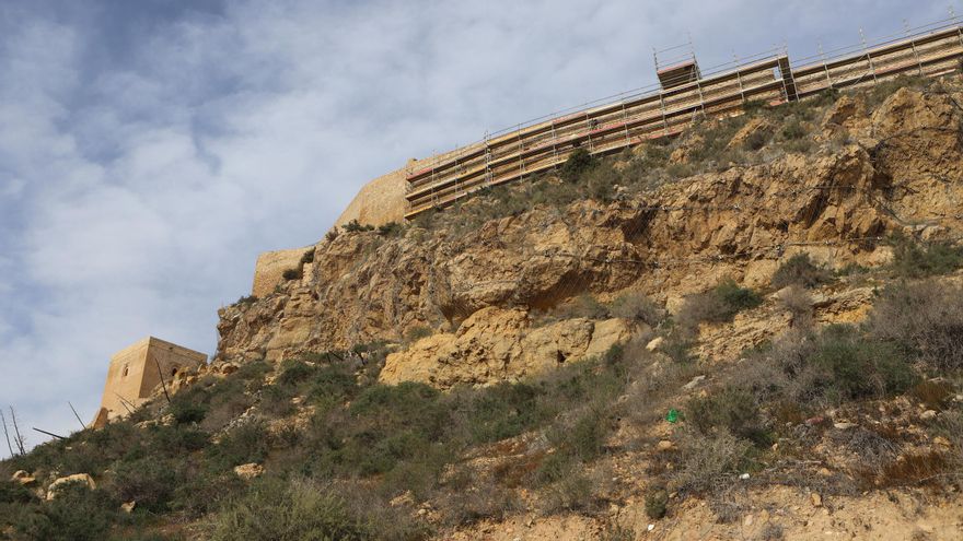 Comienza la restauración de la muralla del Castillo de Lorca