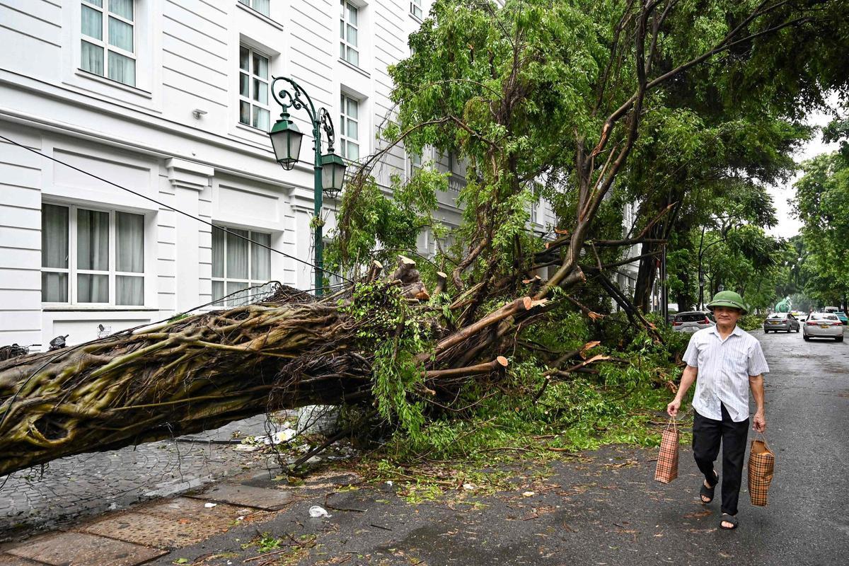 El tifón Yagi deja casi 100 muertos en Vietnam