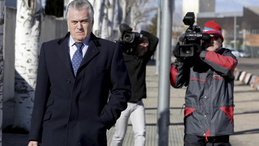 L&#039;extresorer del PP Luis Bárcenas, arribant a declarar.