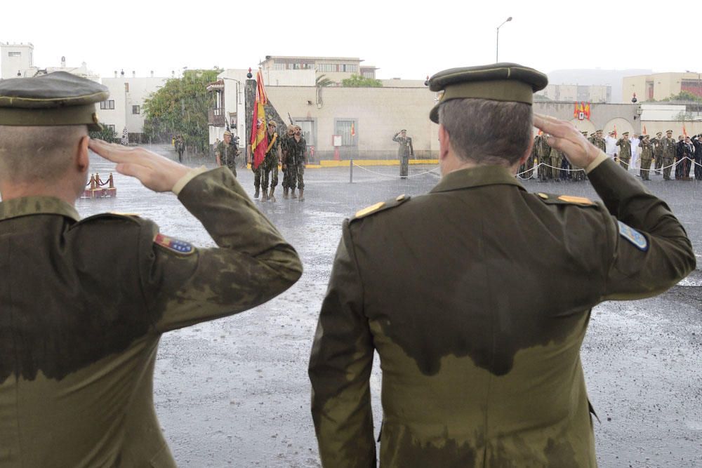 Despedida de la Brigada Líbano bajo la lluvia