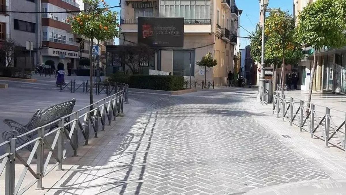Salida del parking de El Romeral de Puente Genil.