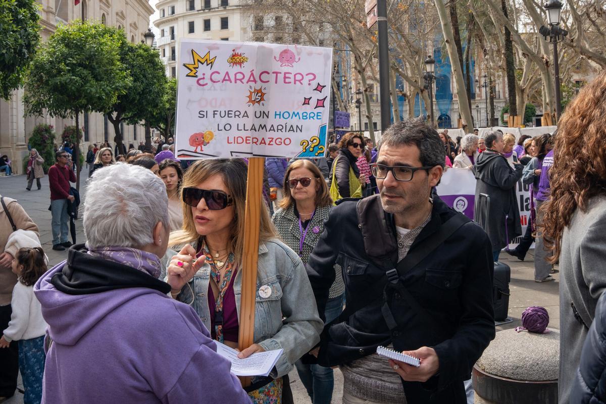 Una de las manifestaciones del 8M de  este domingo en Sevilla.