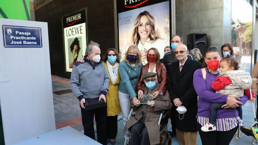 Acto de homenaje al practicante José Baena