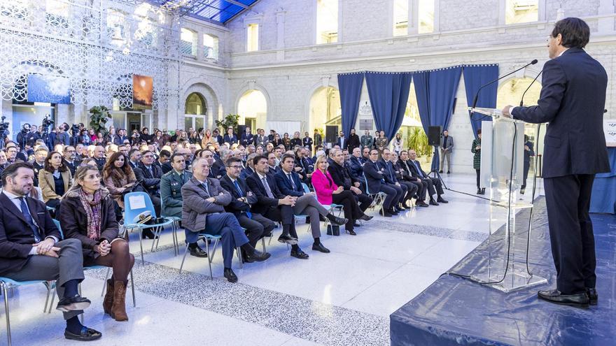 Pablo Ruz, en primera fila, en la toma de posesión de Luis Rodríguez en diciembre